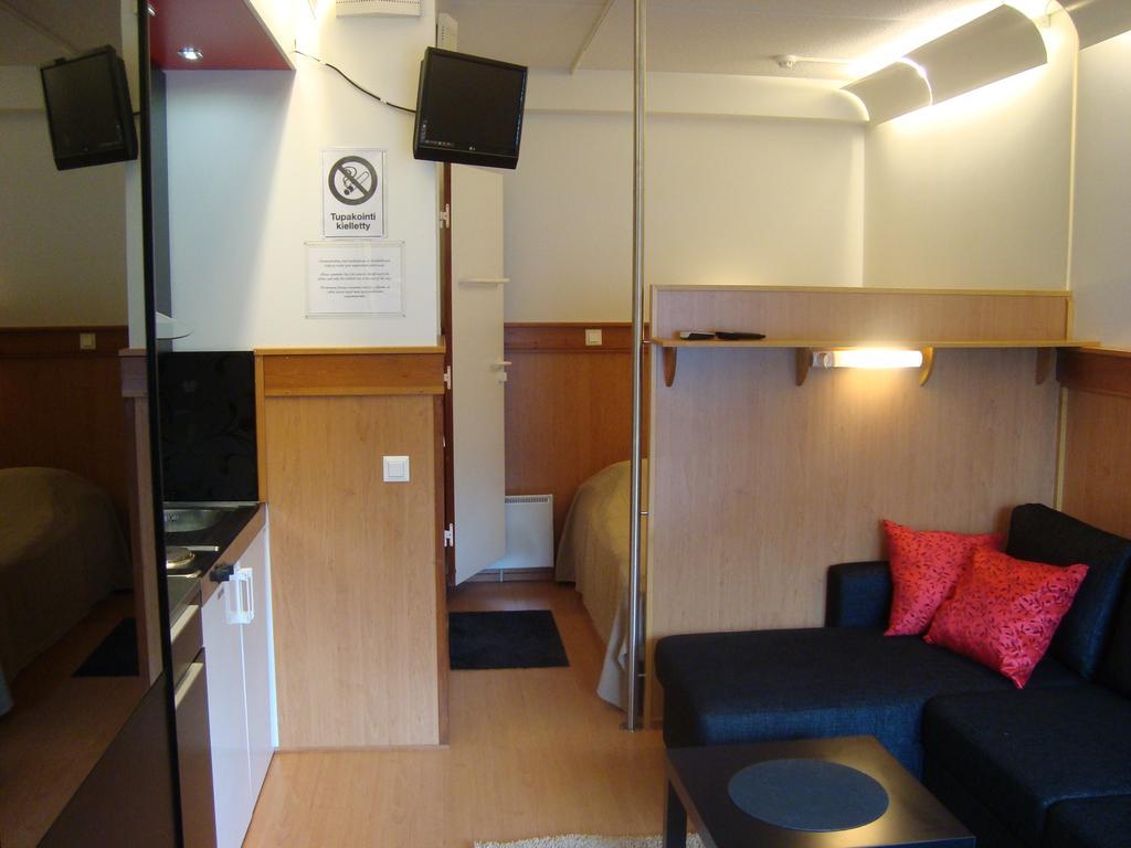 Vuosselin Helmi Apartments 루카 객실 사진